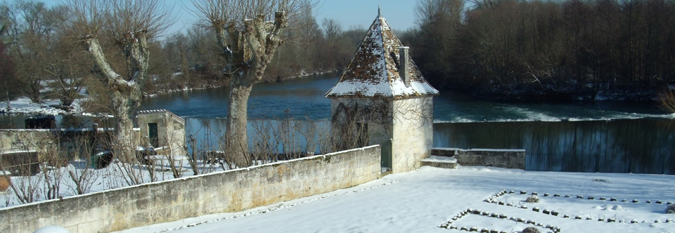 La Cascade de Saintonge sous la neige!